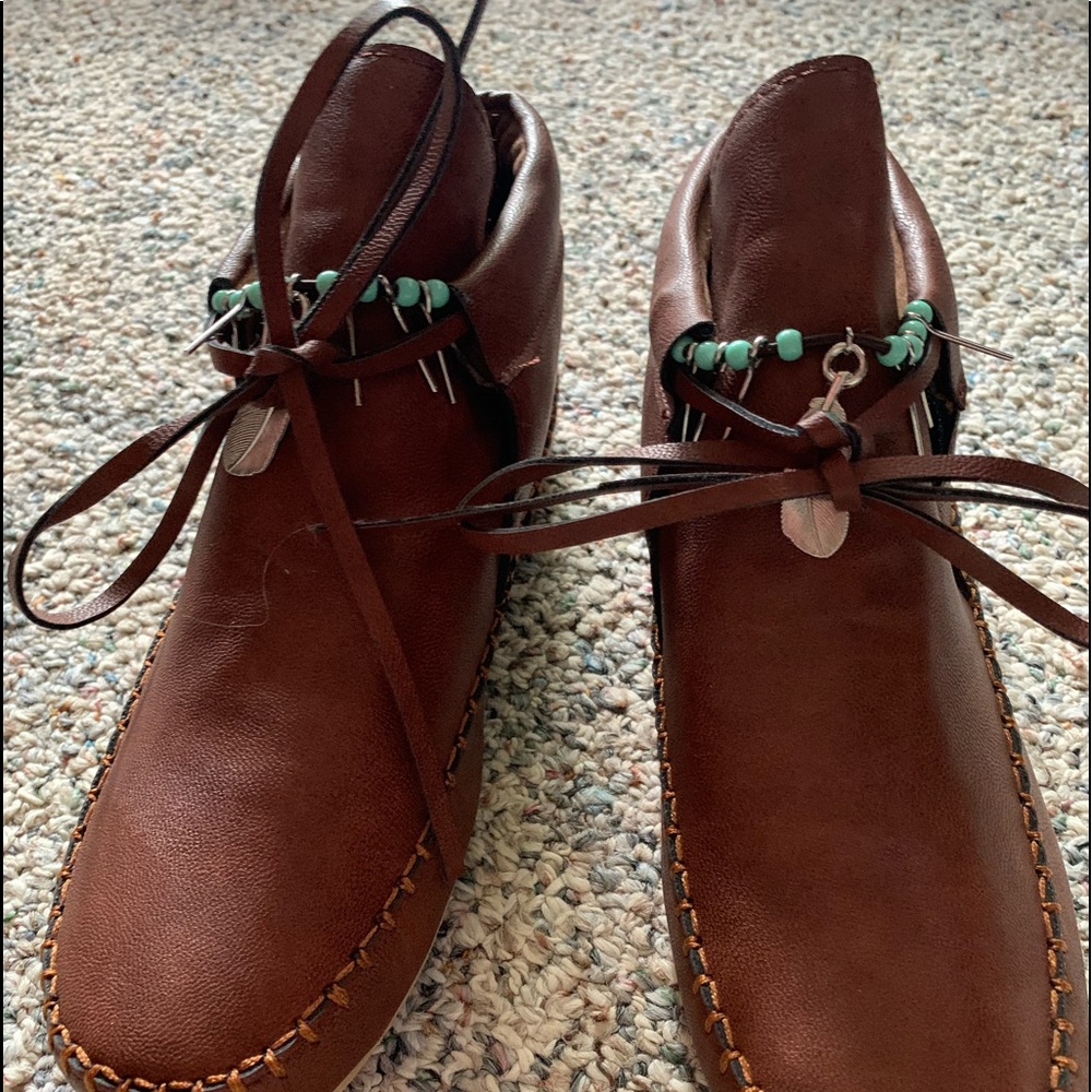 Women’s soft slipper like moccasin, sz. 8